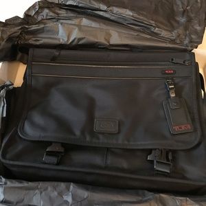 Tumi messenger Subaru branded